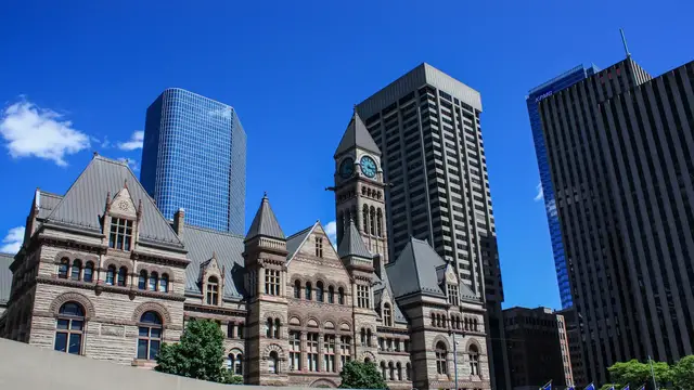 Video thumbnail for Toronto City Tour - Toronto Sightseeing
