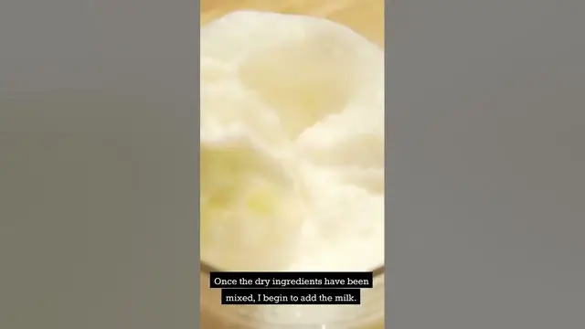 Video thumbnail for Kneading Dough With Hand Mixer in 3 Easy Steps