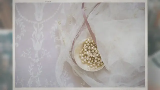 Video thumbnail for Do Pearls Melt in Vinegar?