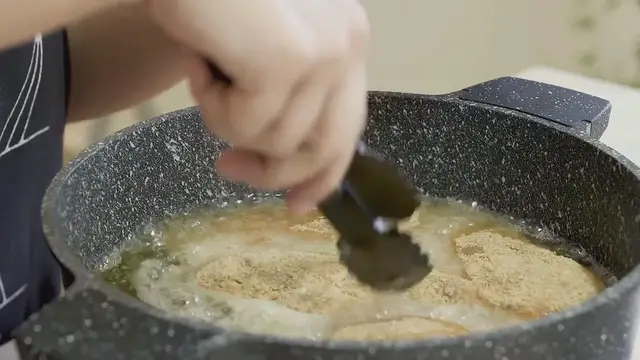 Video thumbnail for Chicken and Waffles Recipe