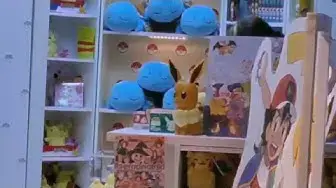 Video thumbnail for ✨😻VISITING THE MADRID POKETIENDA!?!✨😻  - Madrid Pokemon Store in X-Madrid Shopping Center! ✨😻#pkmn 💯