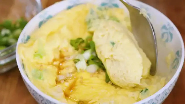 'Video thumbnail for How to make Gyeran jjim (Korean steamed eggs) successfully! Three ways!!! (720p 60fps)'