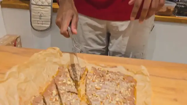 Video thumbnail for Create The Ultimate Daim Chocolate Bar With Delectable English Toffee! #recipe #candy