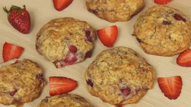 Video thumbnail for Strawberry cheesecake cookies that MELT in your mouth.