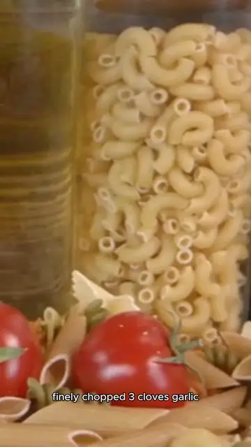 Video thumbnail for vodka pasta recipe