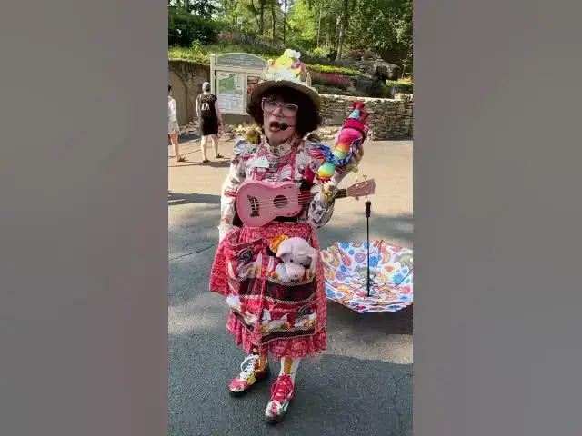 Video thumbnail for Ms Lillian at Dollywood.  #smokymountains #pigeonforge #dollywood