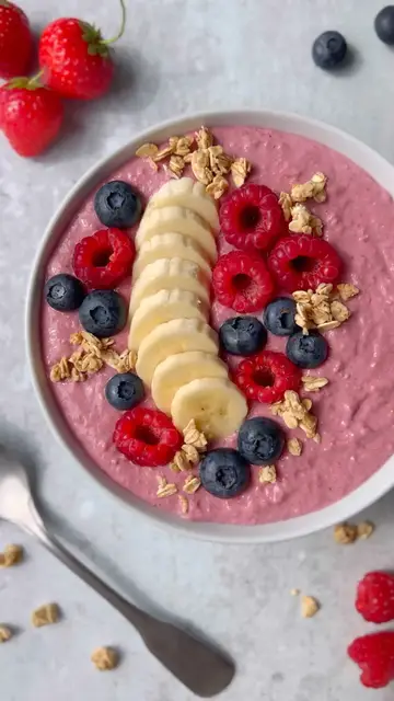 Video thumbnail for Oat Smoothie Bowls