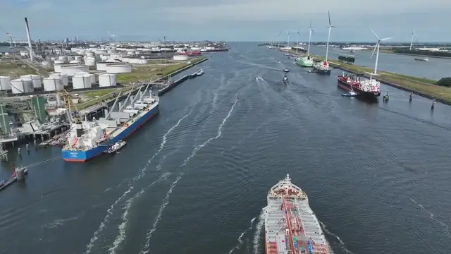 Video thumbnail for Investors are ‘dramatically overestimating’ an oil glut, Carlyle’s Jeff Currie says