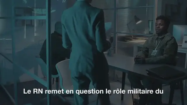 Video thumbnail for Pour Marine Le Pen, le titre de « chef des armées » du président de la République est « honorifique »