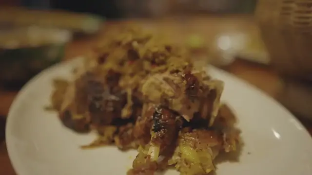 Video thumbnail for Flavorful Indonesian Rendang Recipe