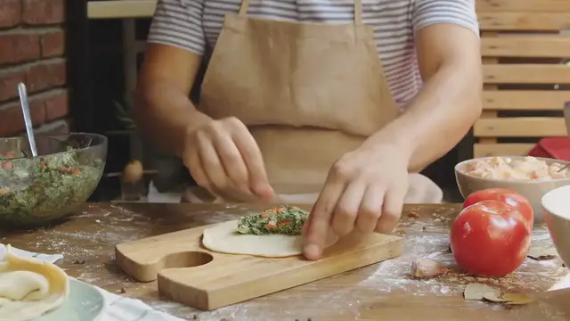 Video thumbnail for Authentic Argentine Empanada Recipe