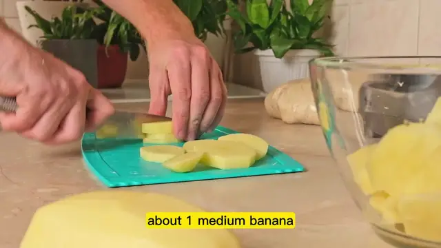 Video thumbnail for Pineapple Green Smoothie