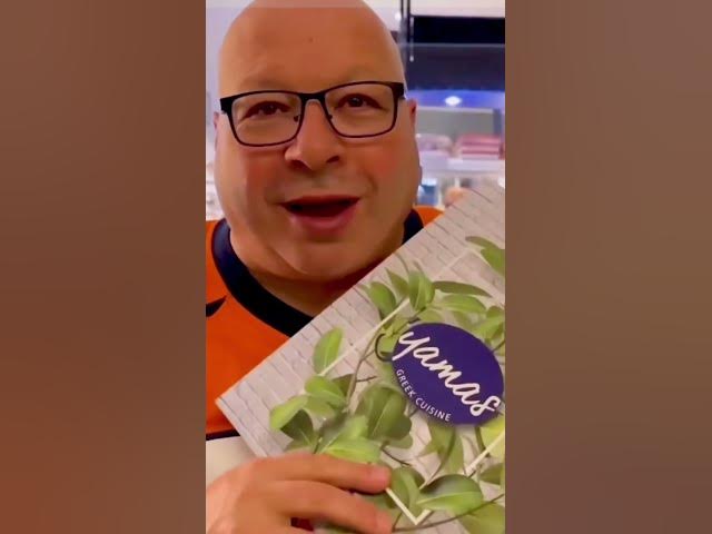 Video thumbnail for A Festive Tour of London During Christmas - Experience the Magic of the Season!"