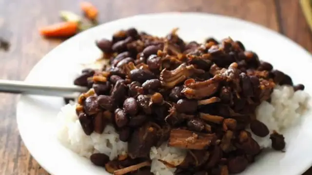 Video thumbnail for Crockpot Pork Adobo with Black Beans recipe