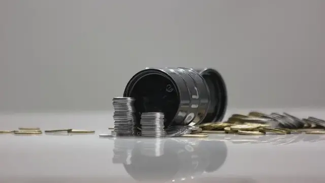 Video thumbnail for Oil prices extend slump on likely restoration of Libyan production, OPEC+ plans to raise output