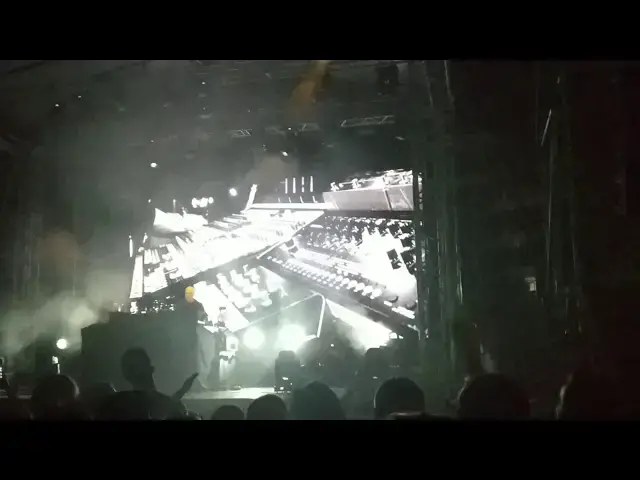 'Video thumbnail for Paul Kalkbrenner Live 2019'