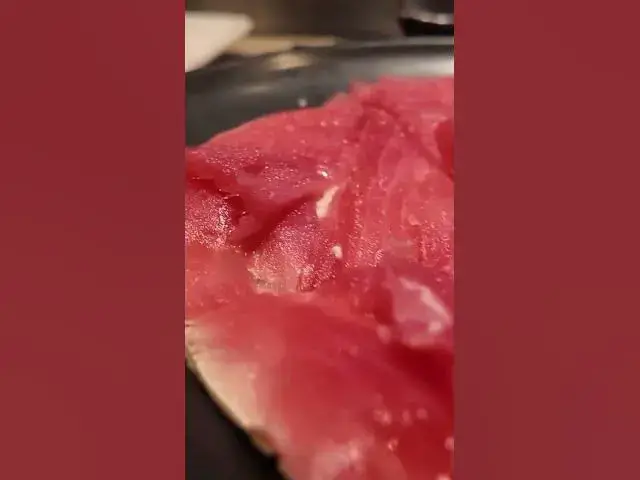 Video thumbnail for It’s tuna 🍣 not taco 🌮 pizza 🍕