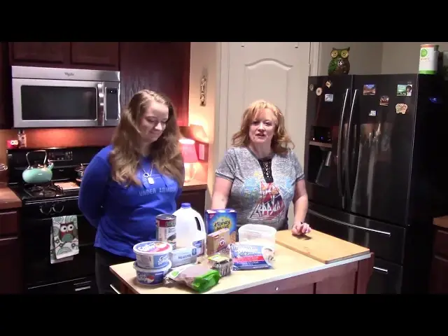 Video thumbnail for Delightful Blueberry 4 Layer Pie