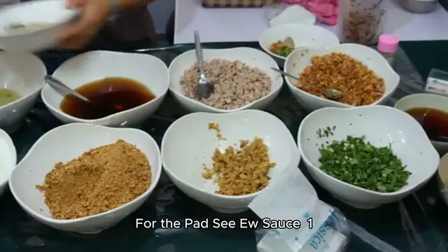 Video thumbnail for pad see ew recipe