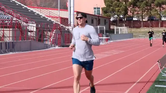 Video thumbnail for FAT BURNING TRACK WORKOUT