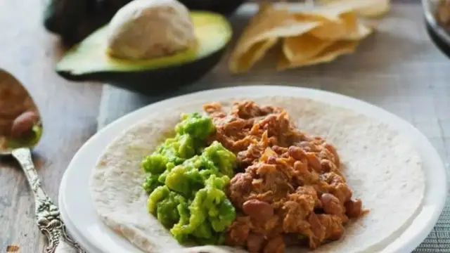 Video thumbnail for Crockpot Mexican Chicken recipe