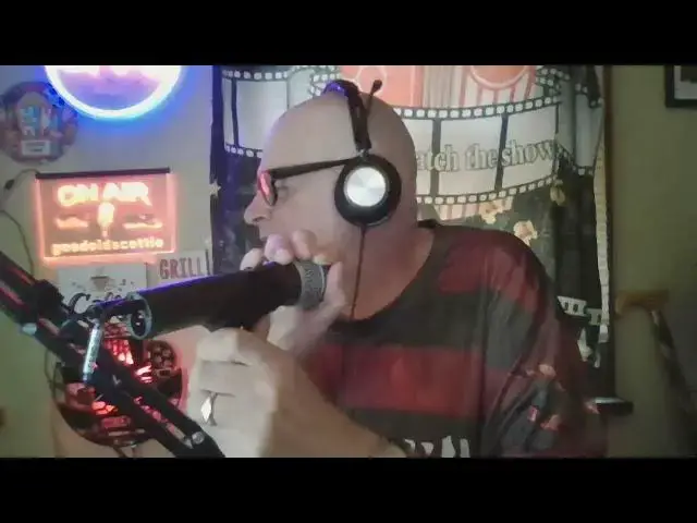 Video thumbnail for recording makes me happy 247 on sir with scott debut & beyond