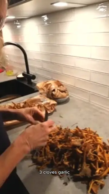 Video thumbnail for lions mane mushroom recipe