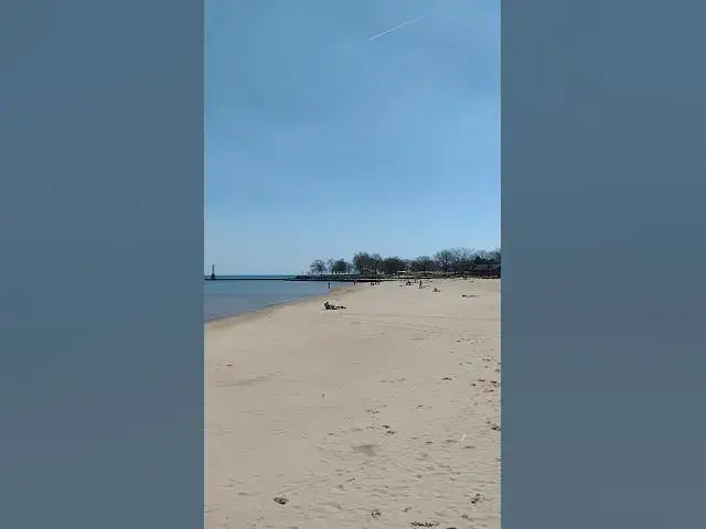 Video thumbnail for Foster Beach in Chicago, Illinois