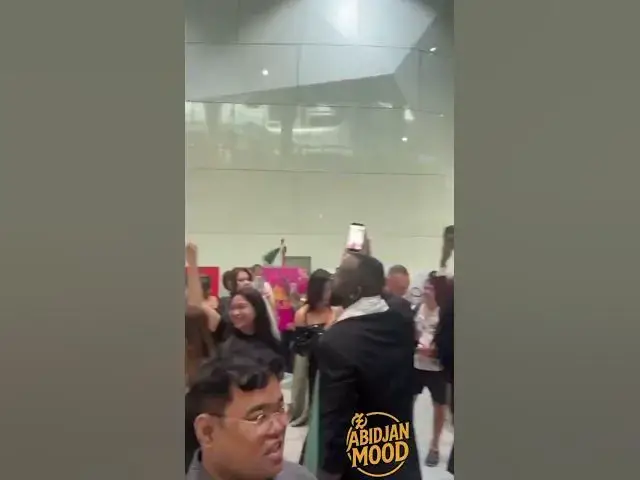 Video thumbnail for Le public à la sortie de la finale de Miss univers… écoutez #pourtoi #missunivers #Missunivers