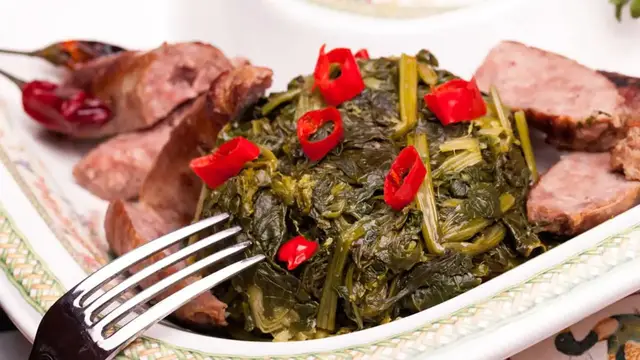 Video thumbnail for collard greens recipe