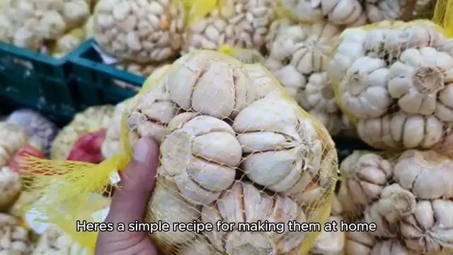 Video thumbnail for caramelized onions recipe