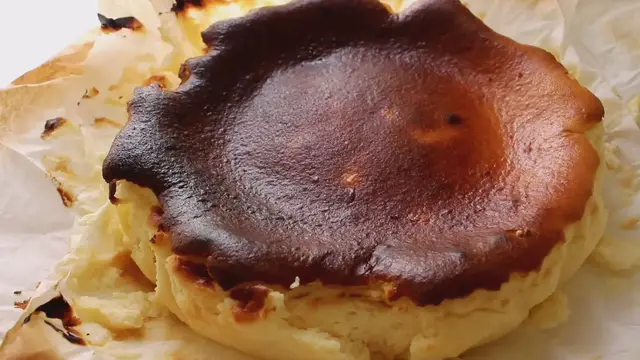 Video thumbnail for San Sebastian Cheesecake