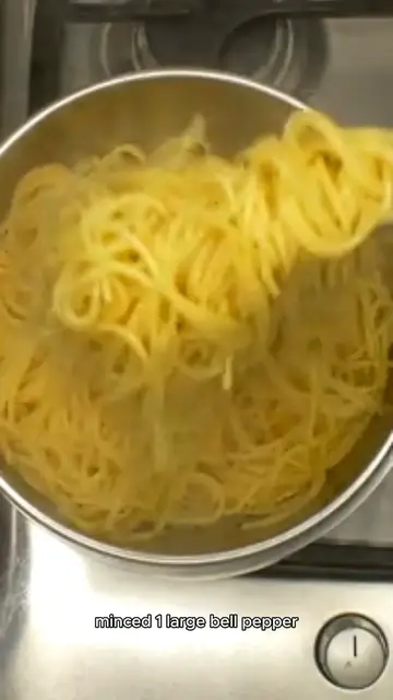 Video thumbnail for red sauce macaroni recipe