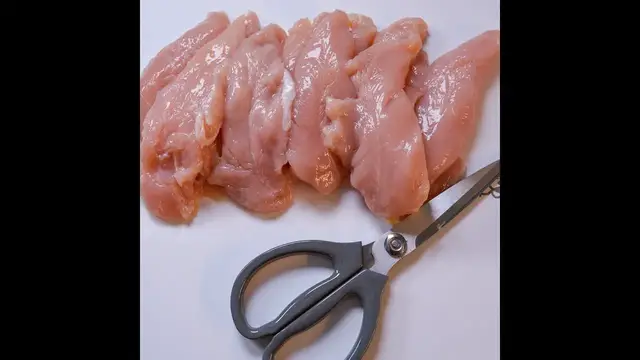 Video thumbnail for The Best Way to Remove Tendons from Chicken Tenders #cooking #chicken #shorts #howto