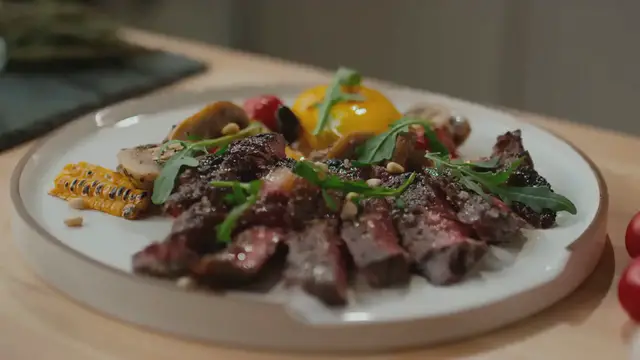 Video thumbnail for Beef and Mushroom Stroganoff with Spinach