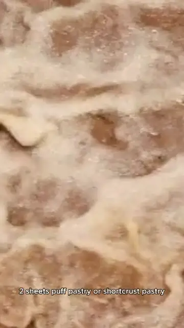 'Video thumbnail for Aussie meat pie recipe'