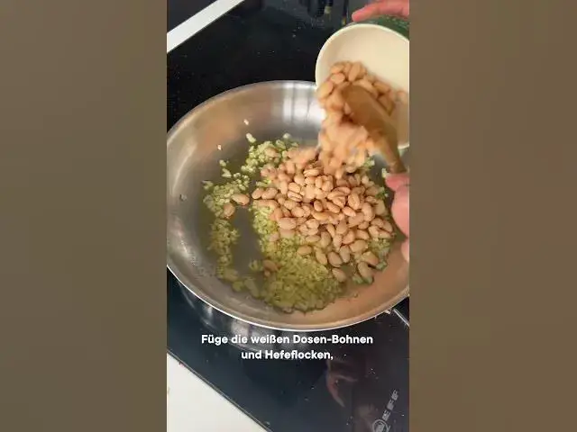 Video thumbnail for Perfekte cremige Pastasoße - mit weißen Bohnen #veganuary