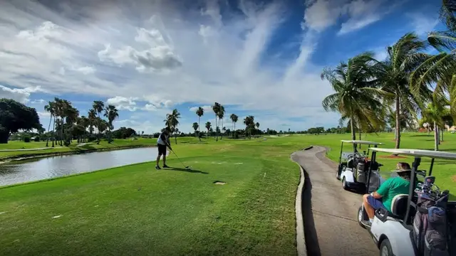 Video thumbnail for 7 Best Golf Courses in Miami, FL