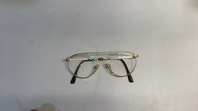 Video thumbnail for How To Remove Lenses From Metal Frames?