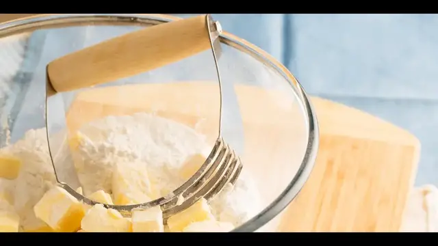 Video thumbnail for What Does A Pastry Blender Do? Superb 6 Facts About This Kitchen Tools