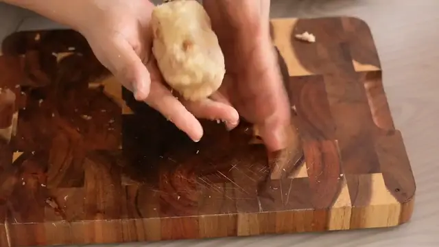 Video thumbnail for Why Chicken Tight is About to Become Your New Favorite Recipe？