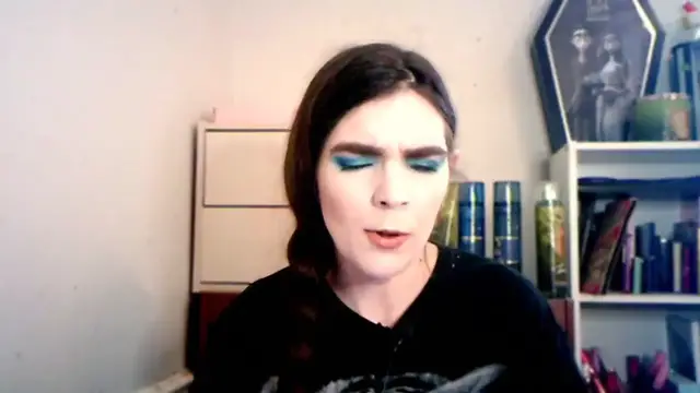 Video thumbnail for Deep Ocean Eyeshadow Tutorial