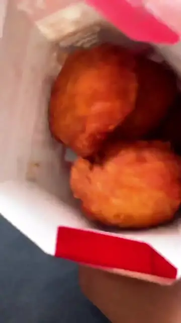 Video thumbnail for Eating an Entire Meal at a Convenience Store(720P_60FPS)