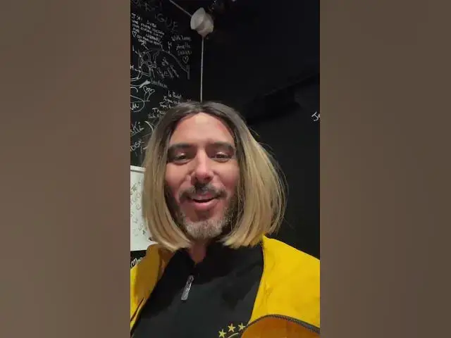 Video thumbnail for ظهر بلوك نسائي غريب : لطفي العبدلي يثير موجة من الجدل 😱