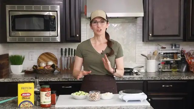 'Video thumbnail for EASY High-Protein Pasta Bolognese with Ground Beef, Mushrooms & Zucchini (1080p_24fps_H264-128kbit_AAC-English)'