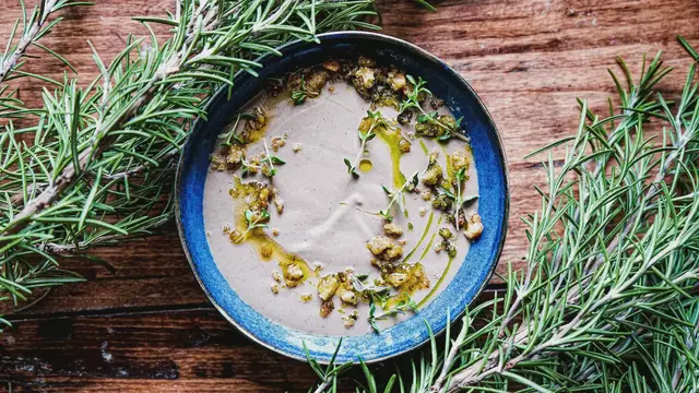 Video thumbnail for Hungarian Mushroom Soup Recipe