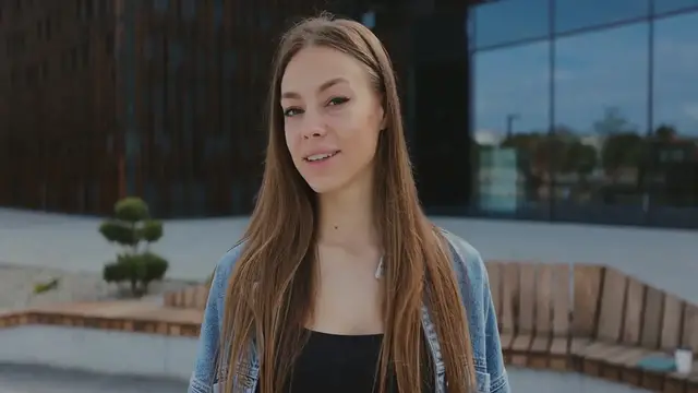 Video thumbnail for Charli D'Amelio Net Worth 2024