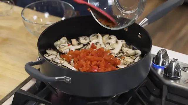 Video thumbnail for Bacon  Mushroom  Spinach Frittatas   Dairy Free Recipe(720P HD)