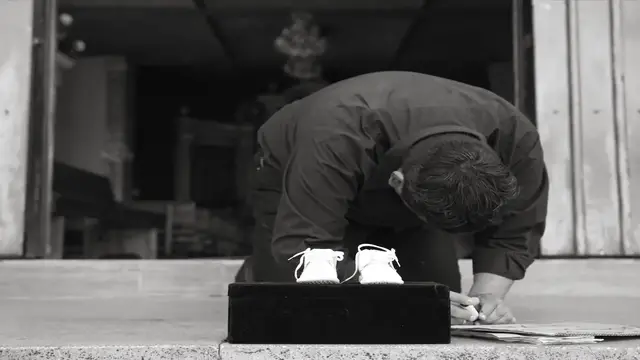 Video thumbnail for TRAILER OFICIAL ZAPATITOS.mp4