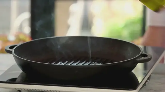 Video thumbnail for Chicken and Dumplings Recipe